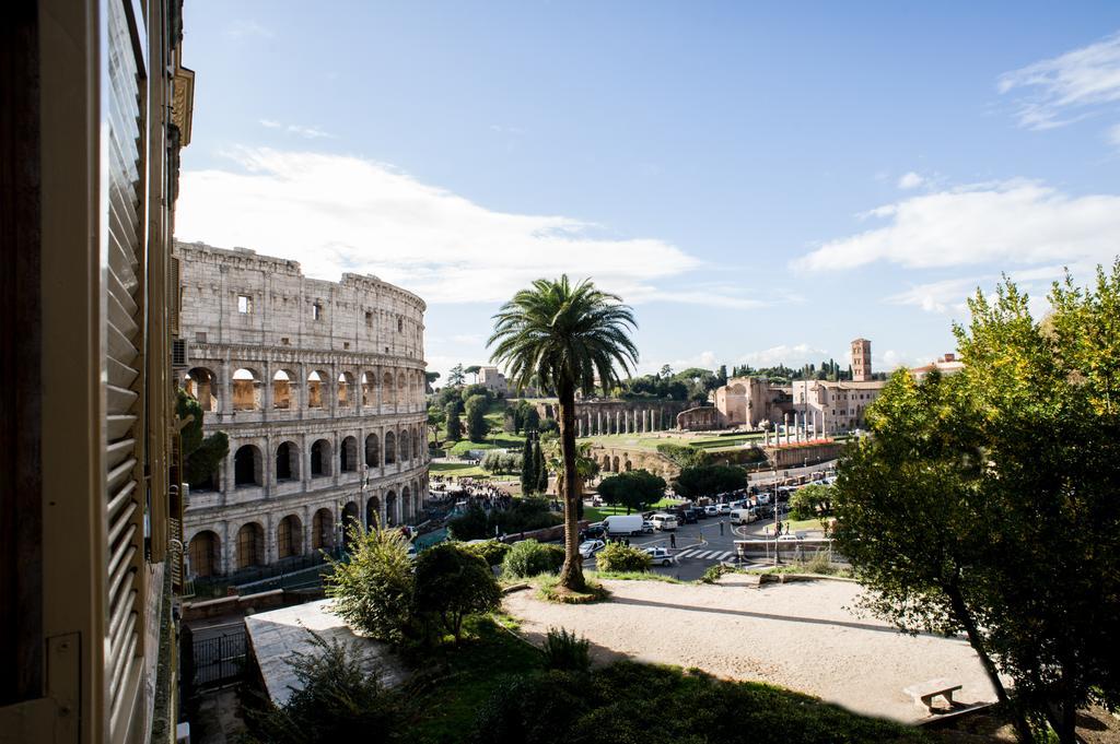 Romance Al Colosseo Стая снимка